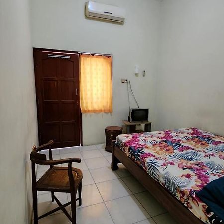 Hotel Metro Kudus Tanggulangin エクステリア 写真